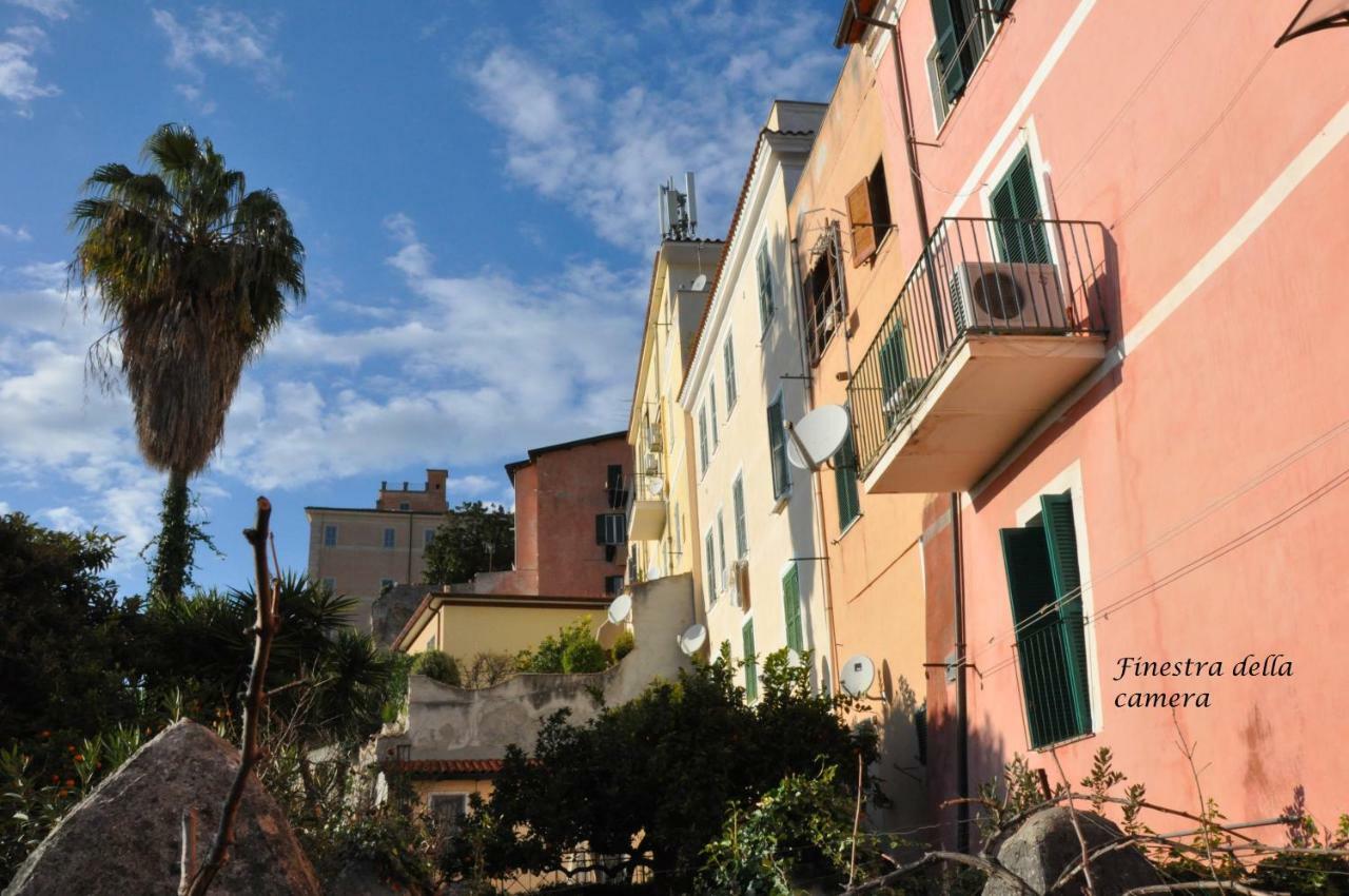 Angelina Antica Dimora Bed & Breakfast Terracina Bagian luar foto